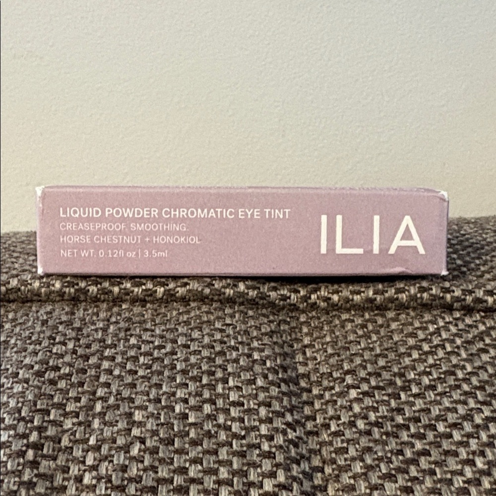 BNIB Ilia Liquid Powder Chromatic Eye Tint in  Dim - Full Size - Picture 5 of 8
